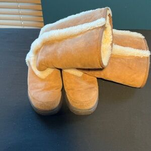 UGG Tan Winter Boots with Cream Fur